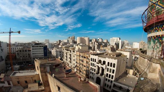 Une rue d'une grande ville marocaine